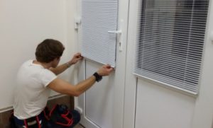 Установка рулонных жалюзи в Калуге